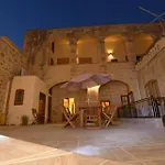 6 Bedroom Farmhouse With Large Private Pool