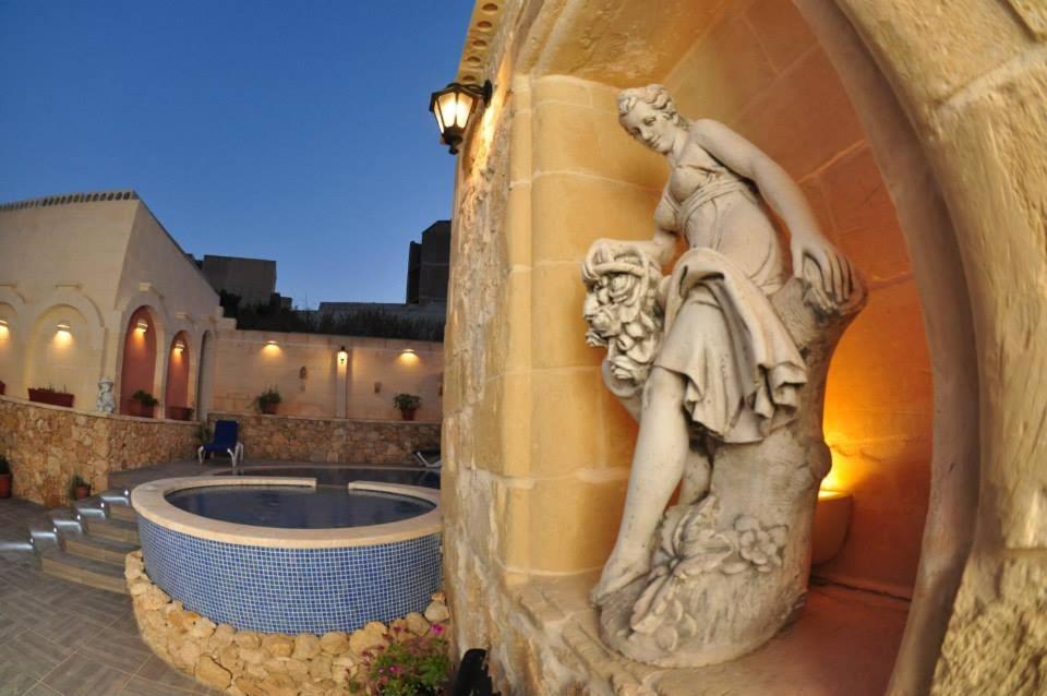 Holiday home 6 Bedroom With Large Private Pool *