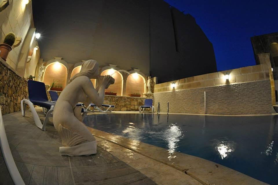 6 Bedroom With Large Private Pool Zebbug (Gozo)